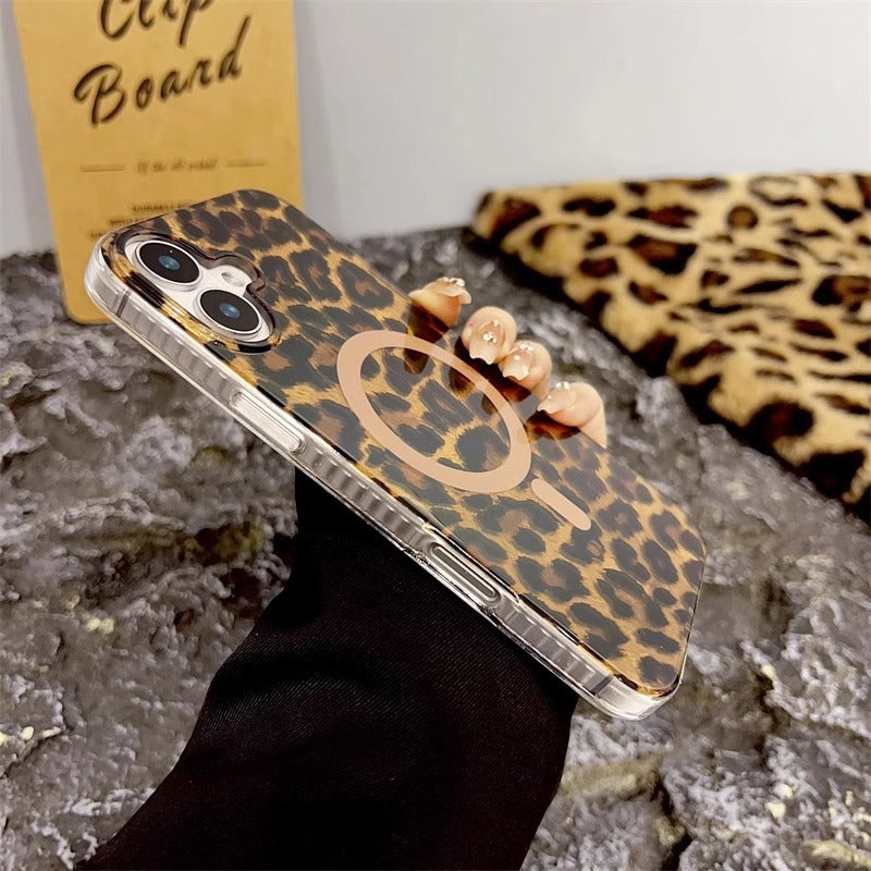 Cool Leopard | MagSafe Phone Case