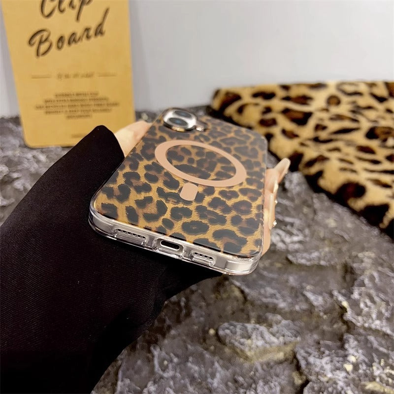 Cool Leopard | MagSafe Phone Case