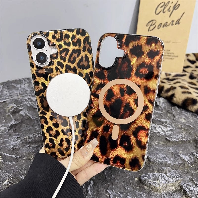 Cool Leopard | MagSafe Phone Case