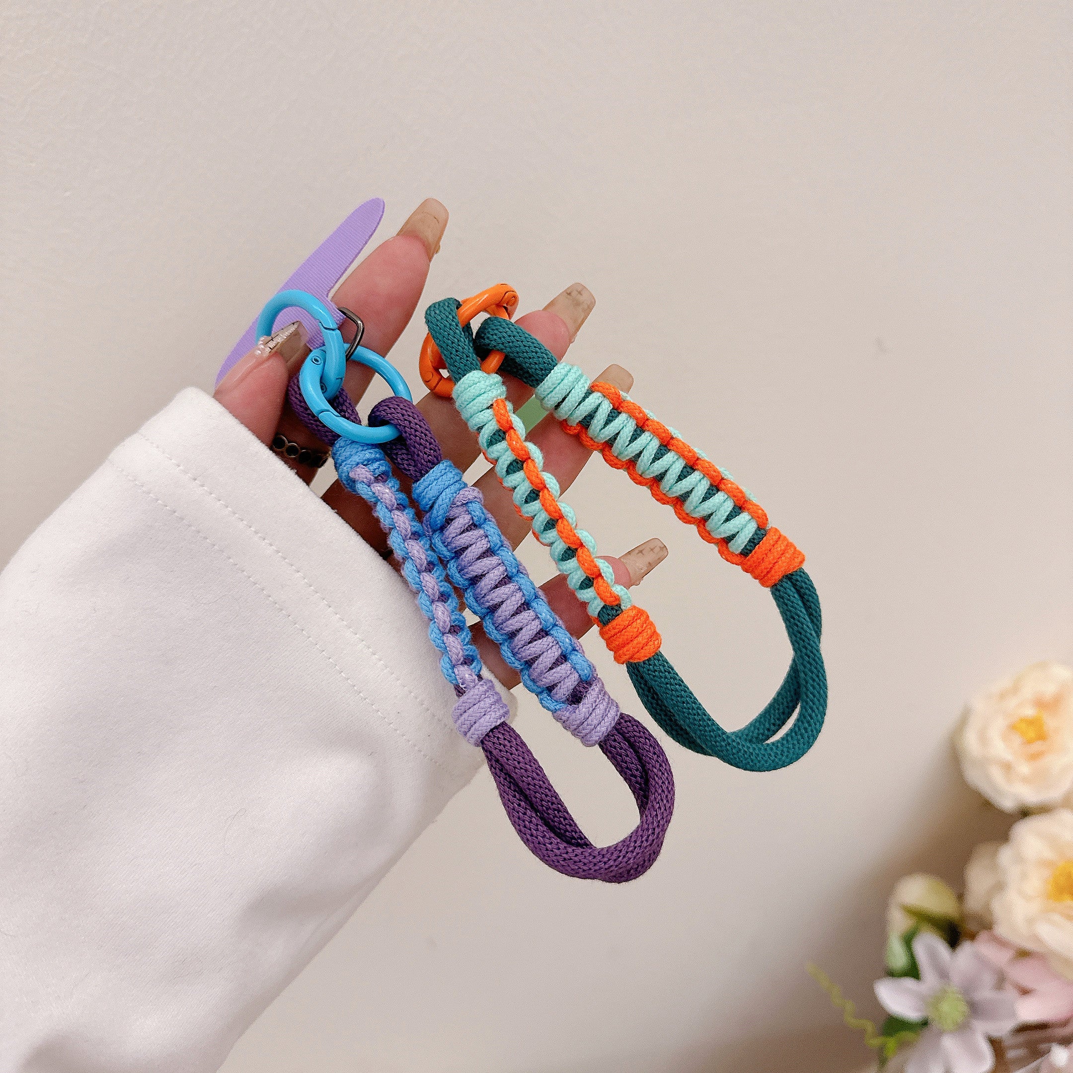 DOPA-WEAVE | Plait Phone Charm
