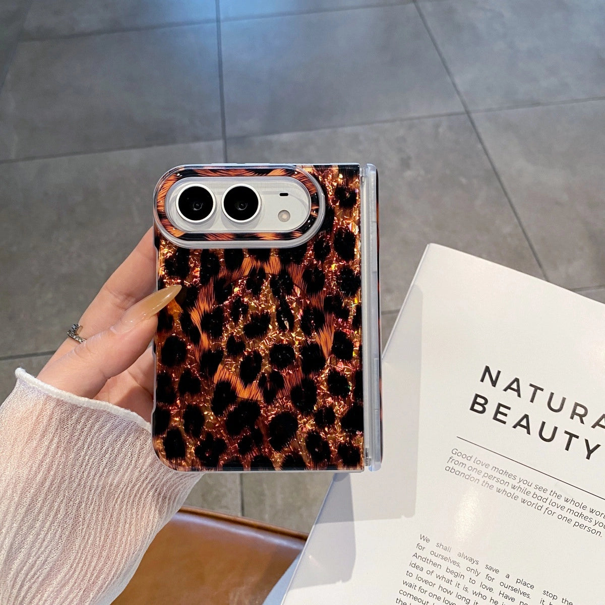 Glitter Leopard MagSafe Phone Case