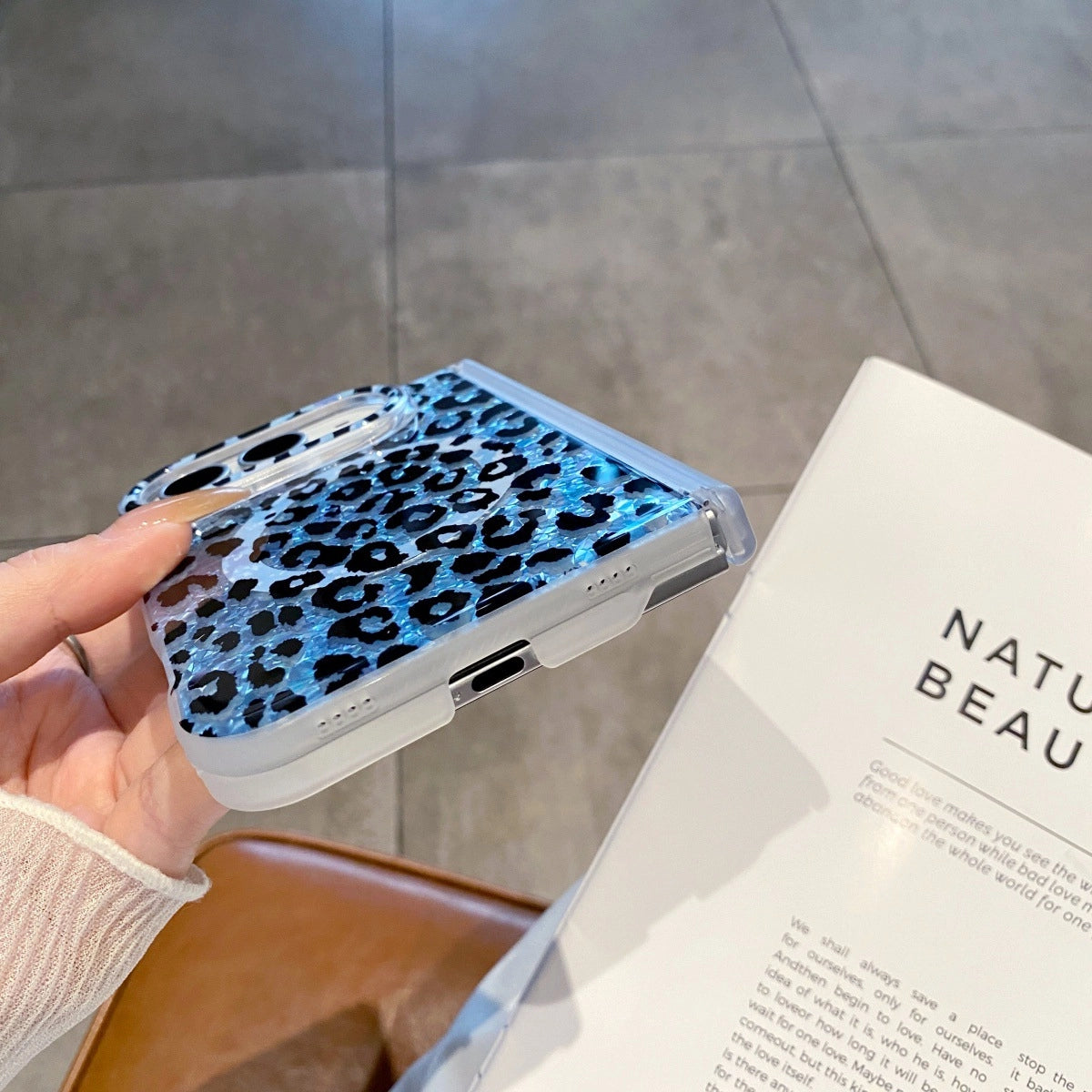 Glitter Leopard MagSafe Phone Case