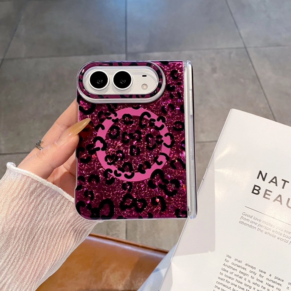 Glitter Leopard MagSafe Phone Case
