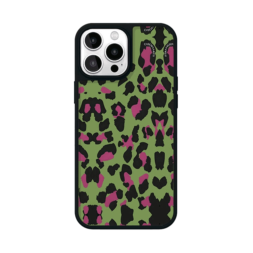 Wild Leopard Pattern MagSafe Phone Case