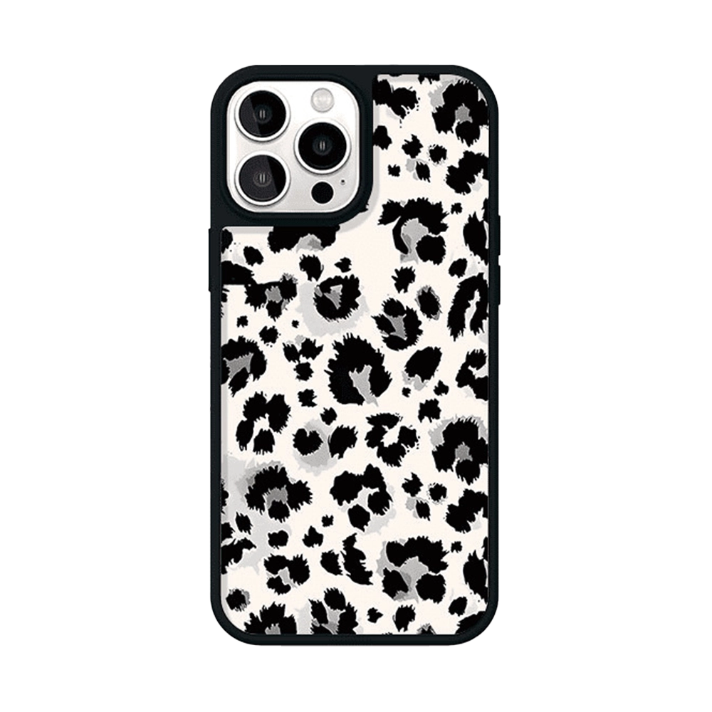 Wild Leopard Pattern MagSafe Phone Case