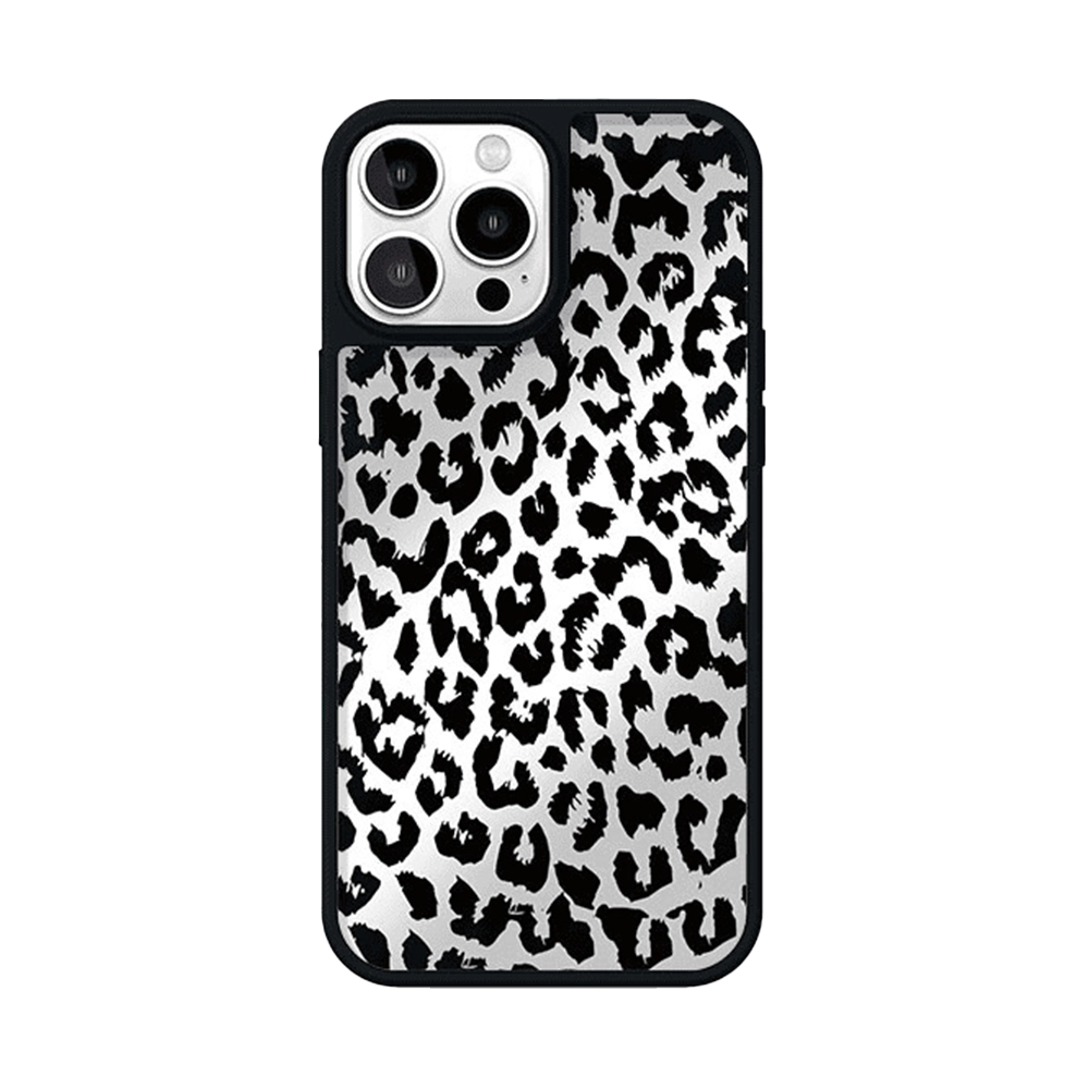 Wild Leopard Pattern MagSafe Phone Case