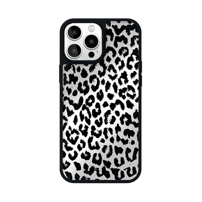 Wild Leopard Pattern MagSafe Phone Case