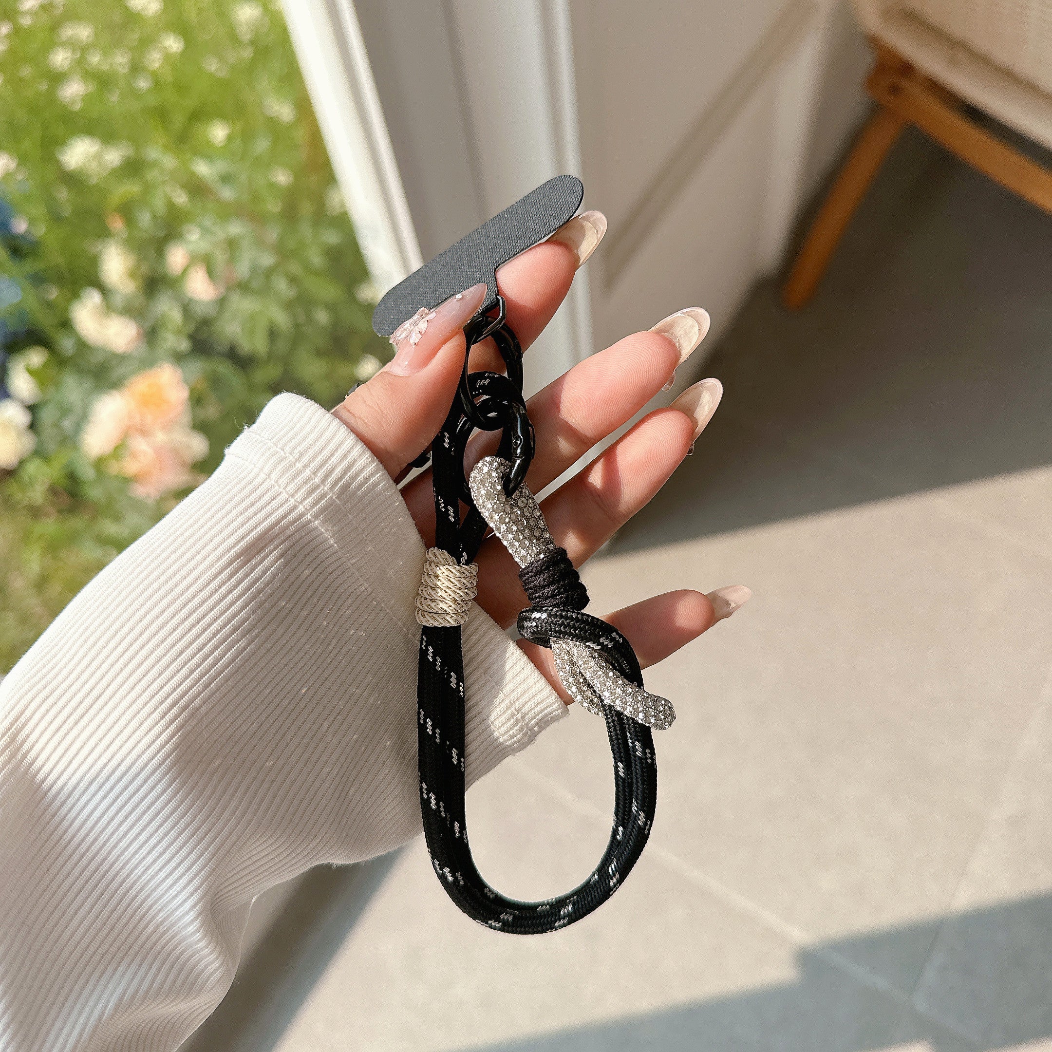 Glint Knot | SilverStrand Phone Charm