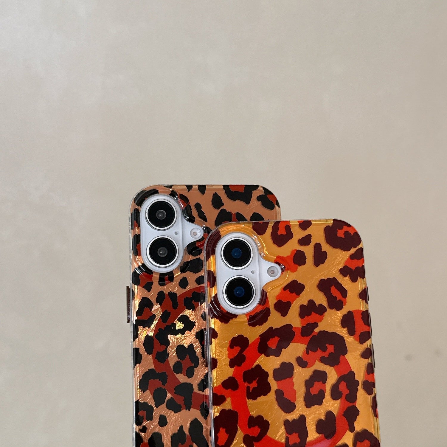 Leopard Print | Iridescent MagSafe Phone Case